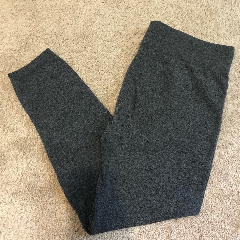SIZE 1X/2X GRAY LEGGINGS